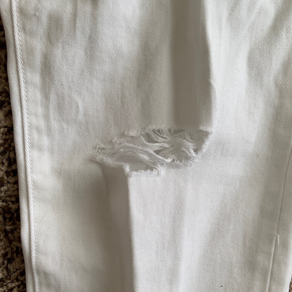 White Button-Fly Skinny Jeans - Picture 3 of 7